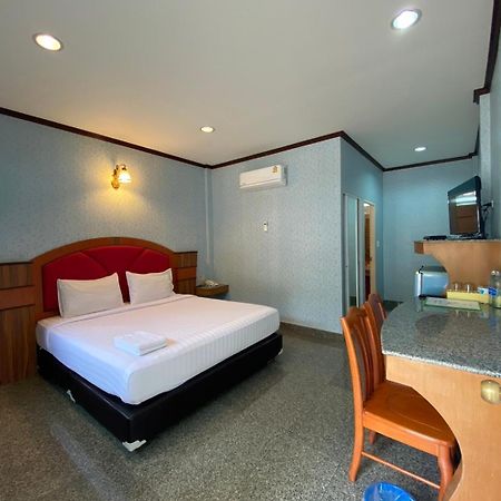 Soda Resort Kamphaeng Phet Exteriör bild