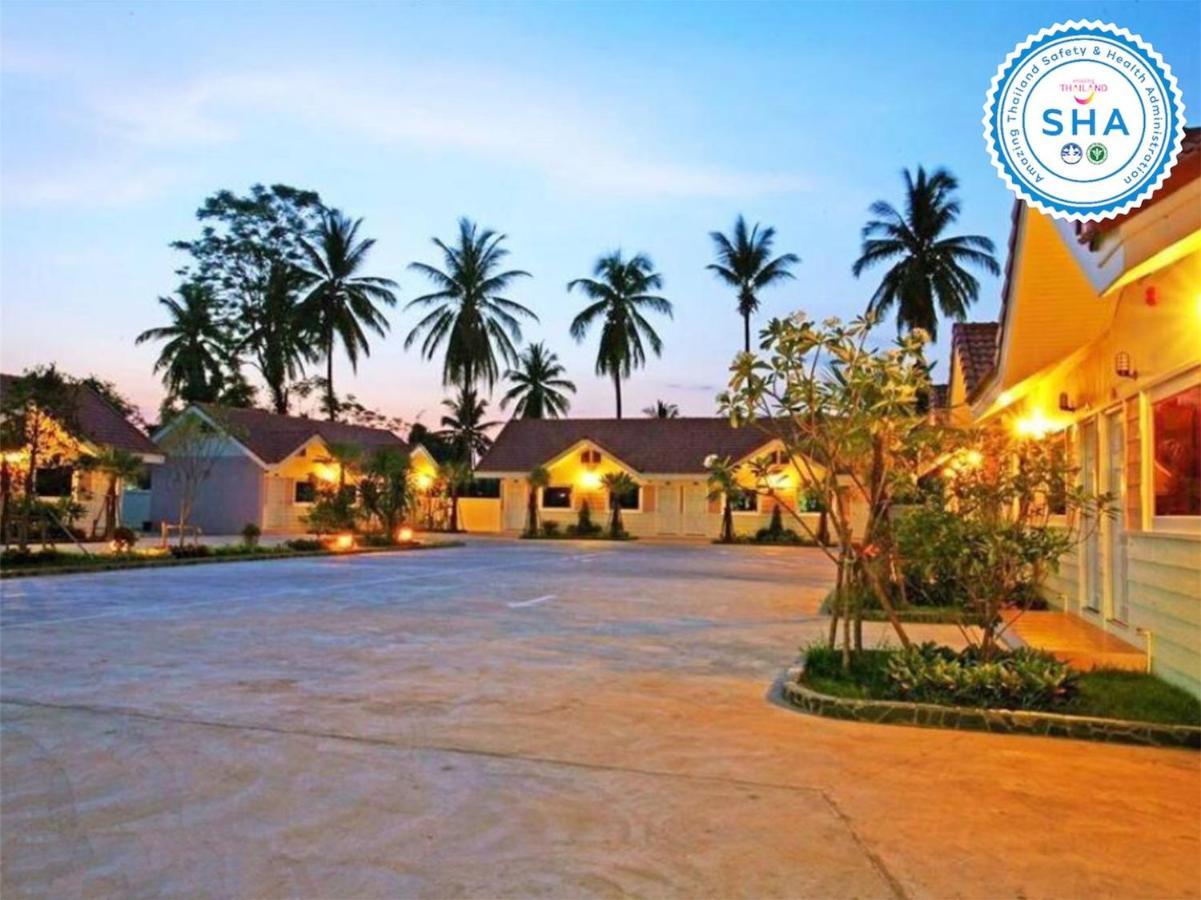 Soda Resort Kamphaeng Phet Exteriör bild