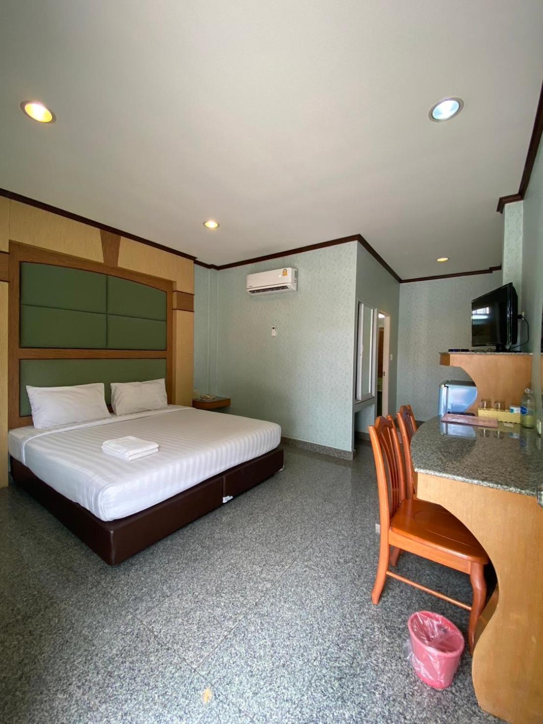 Soda Resort Kamphaeng Phet Exteriör bild
