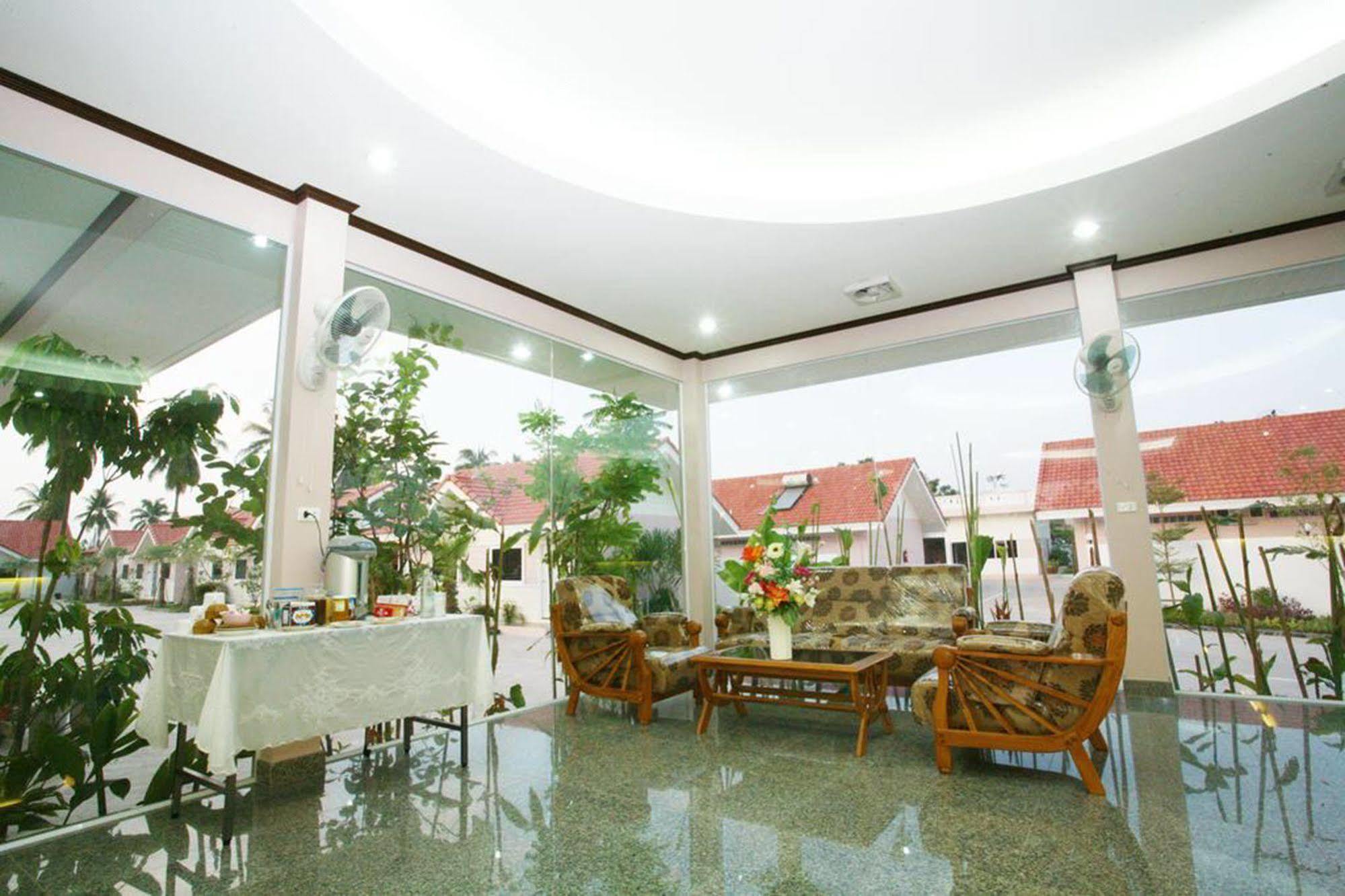Soda Resort Kamphaeng Phet Exteriör bild